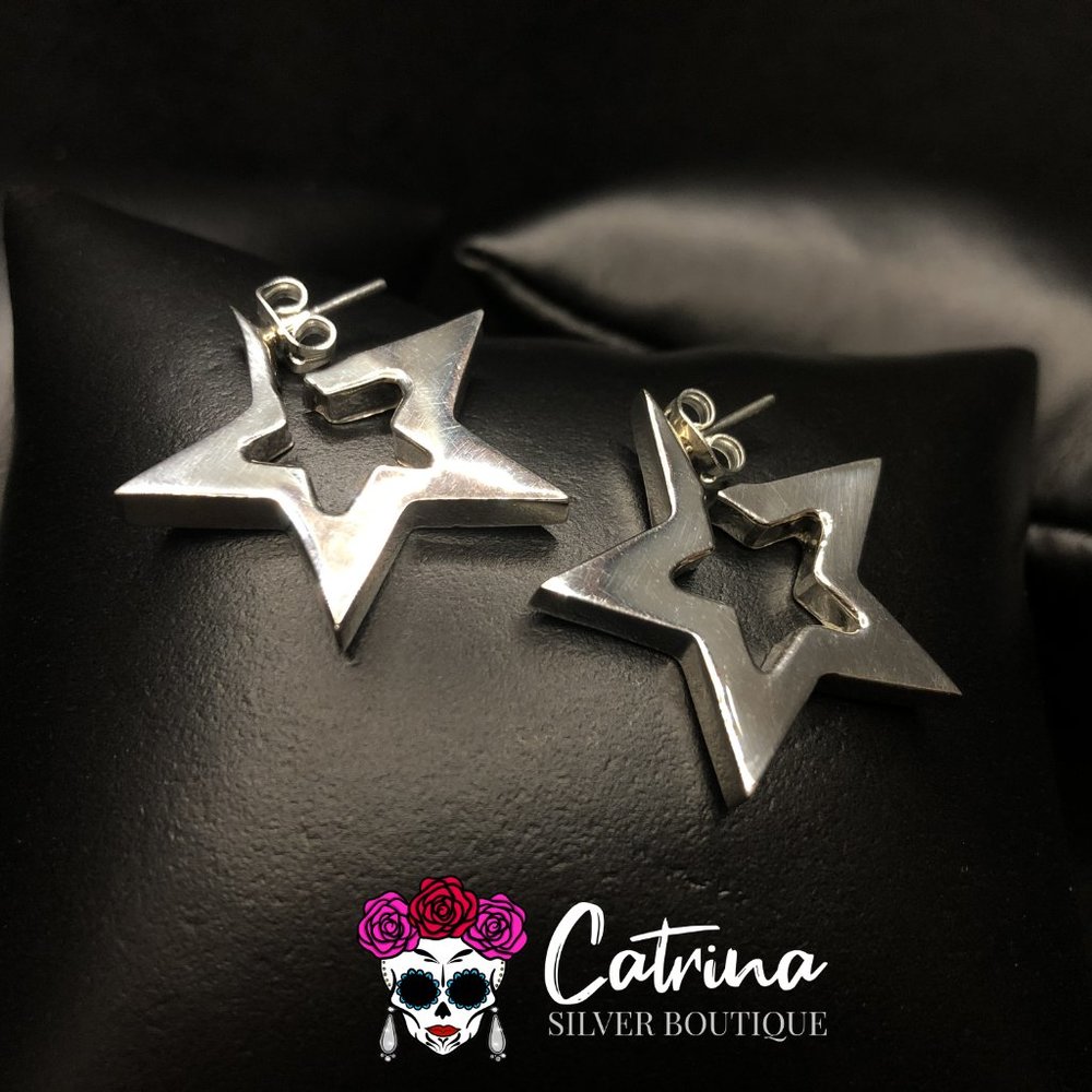 925 Sterling Silver Star Frame Earrings